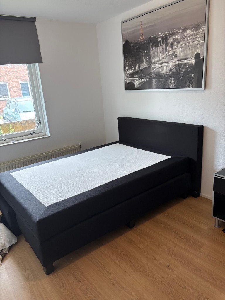 Boxspring 140 x 200 + matras, Ophalen, Gebruikt, Zwart, Tweepersoons