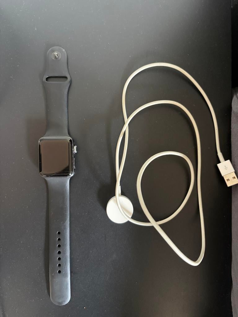 Apple Watch Series 3 - Zwart met lichte krasje, Gebruikt, Hartslag, Zwart, IOS