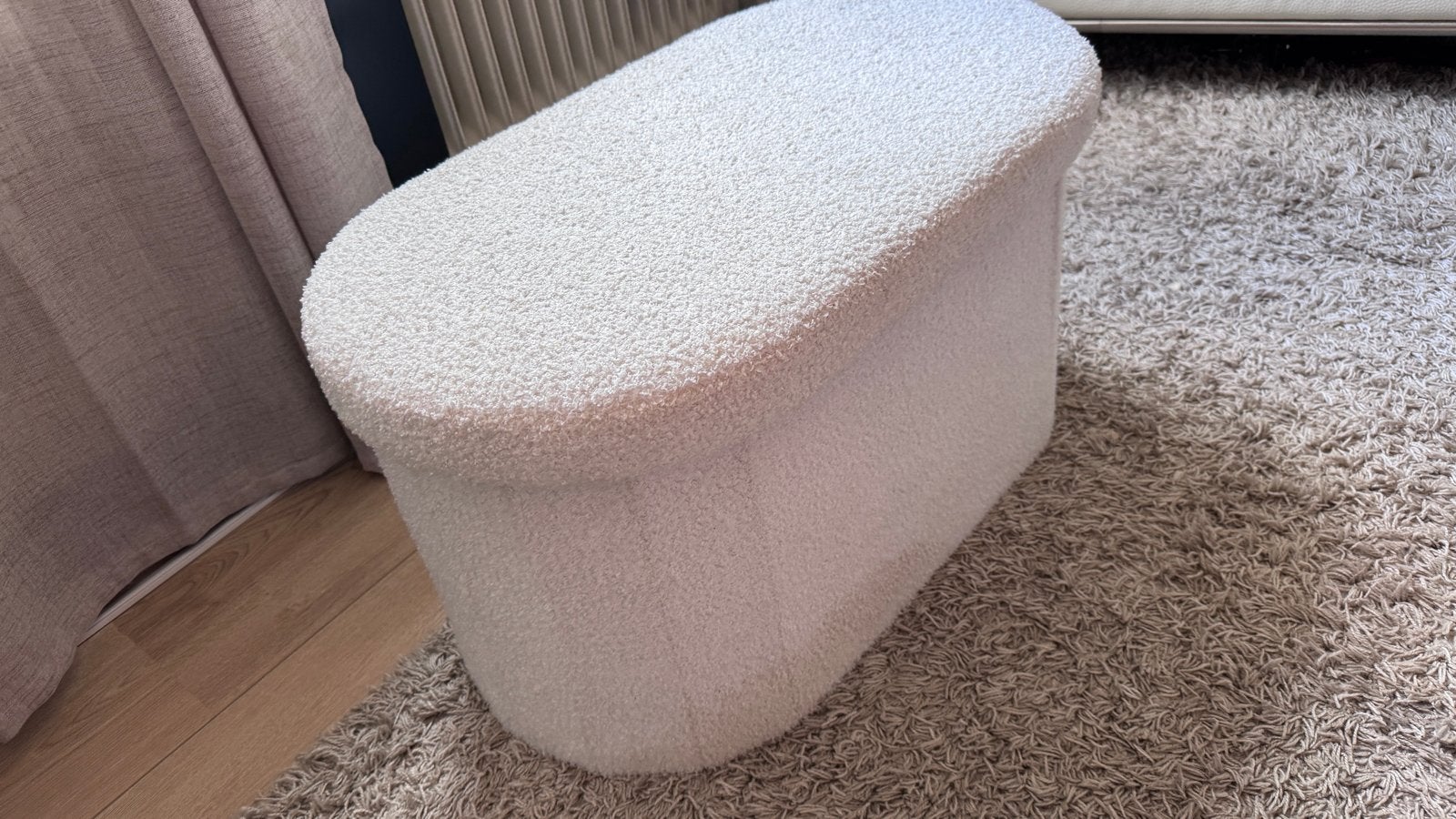 Witte poef met opbergruimte - Bouclé stof, Ophalen, Gebruikt, Stof, Ovaal