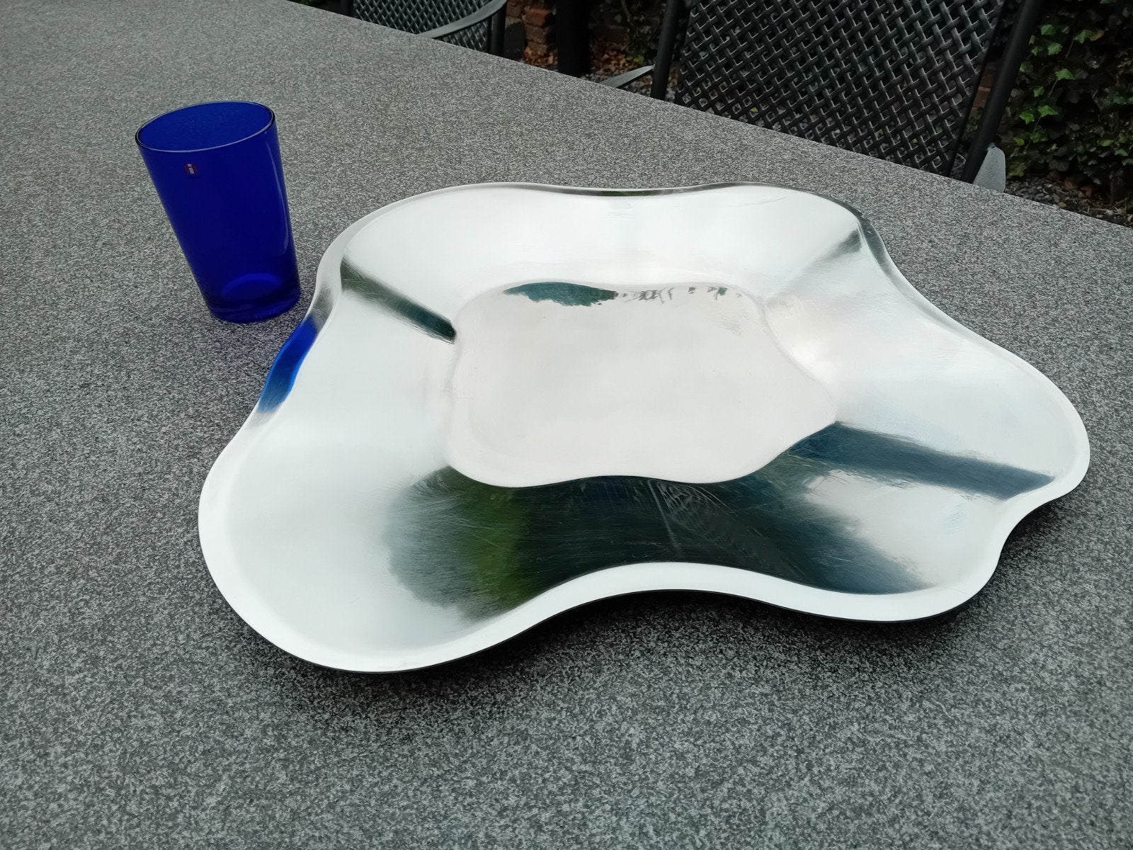 Grootste maat 44 cm Iittala Aalto RVS serveerschaal puntgaaf, Ophalen of Verzenden, Overige stijlen, Metaal, Schaal of Schalen