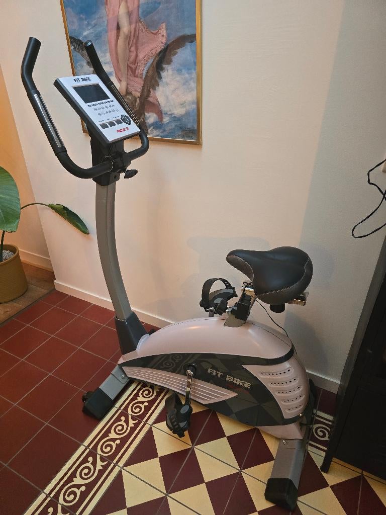 Fitbike Ride 5 iPlus - interactieve hometrainer, Sport en Fitness, Fitnessapparatuur, Ophalen, Zo goed als nieuw, Hometrainer