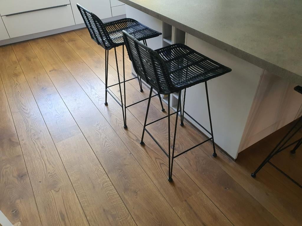 HK Living rotan barkrukken (per stuk te koop), Huis en Inrichting, Ophalen, Metaal, Gebruikt, Met voetsteun