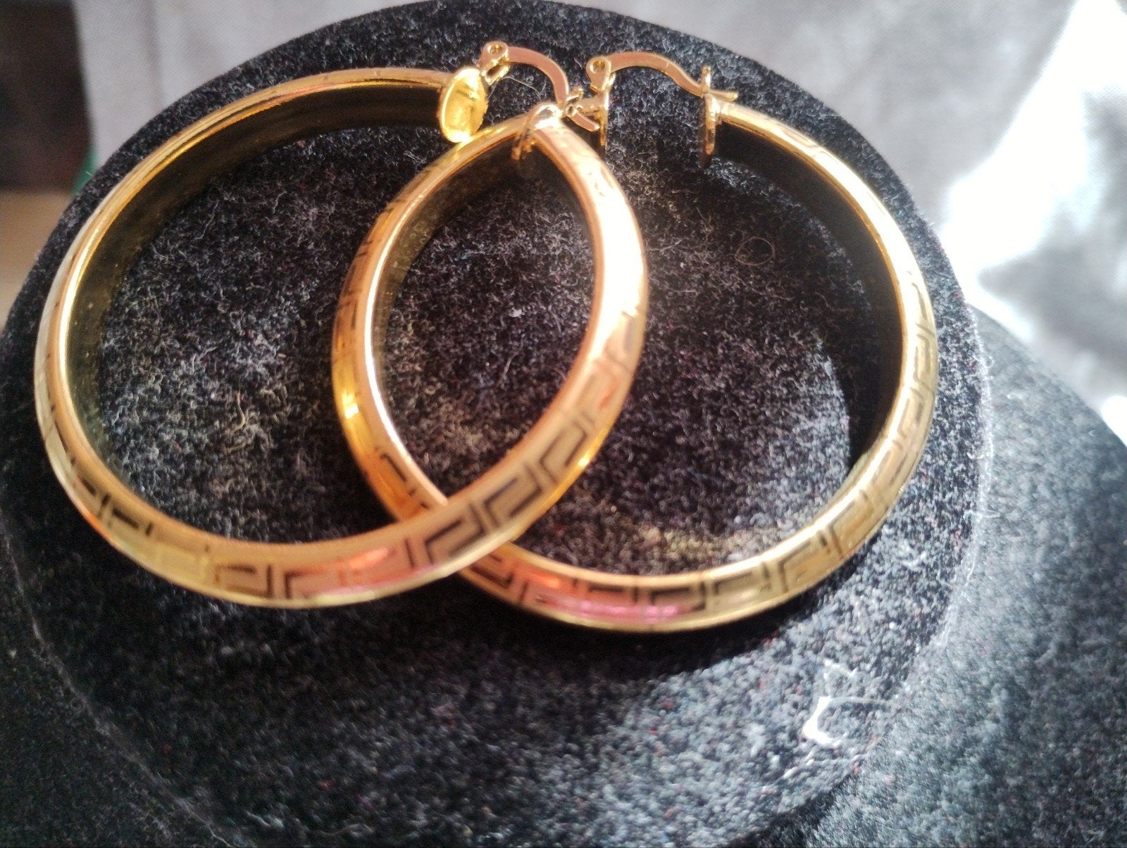 Oorbellen Versace, Ophalen, Overige materialen, Hangers, Nieuw