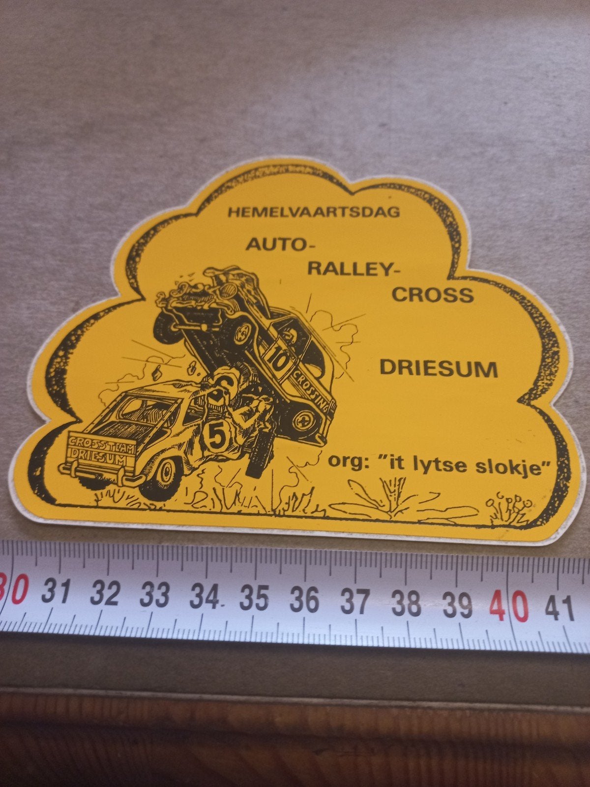 Vintage Auto-Ralley-Cross Driesum sticker Hemelvaartsdag, Ophalen of Verzenden, Gebruikt