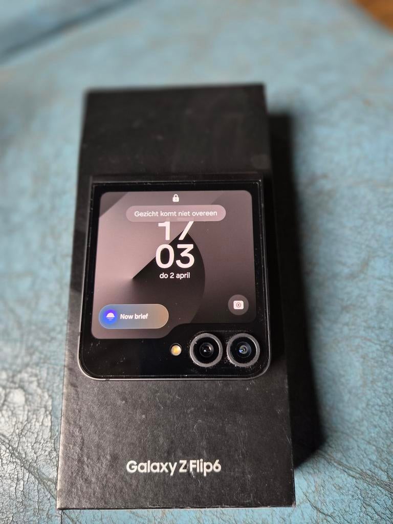 Samsung Galaxy Z Flip 6 Carbon Fiber Special Edition 256GB, 256 GB, Ophalen of Verzenden, Zwart, Galaxy Z Flip