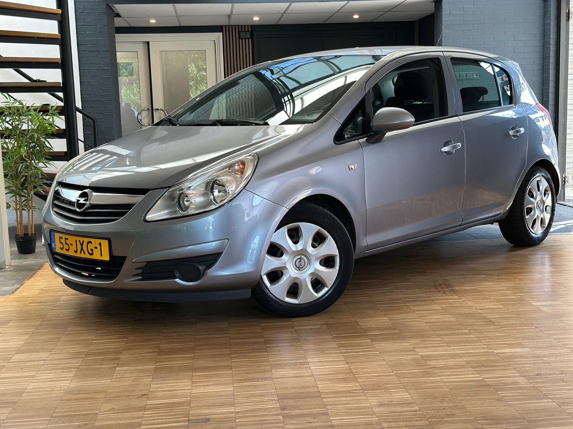 Opel Corsa 1.4-16V Enjoy Vol Automaat Airco NAP APK, Auto's, Opel, 15 km/l, Gebruikt, 4 cilinders, 49 €/maand
