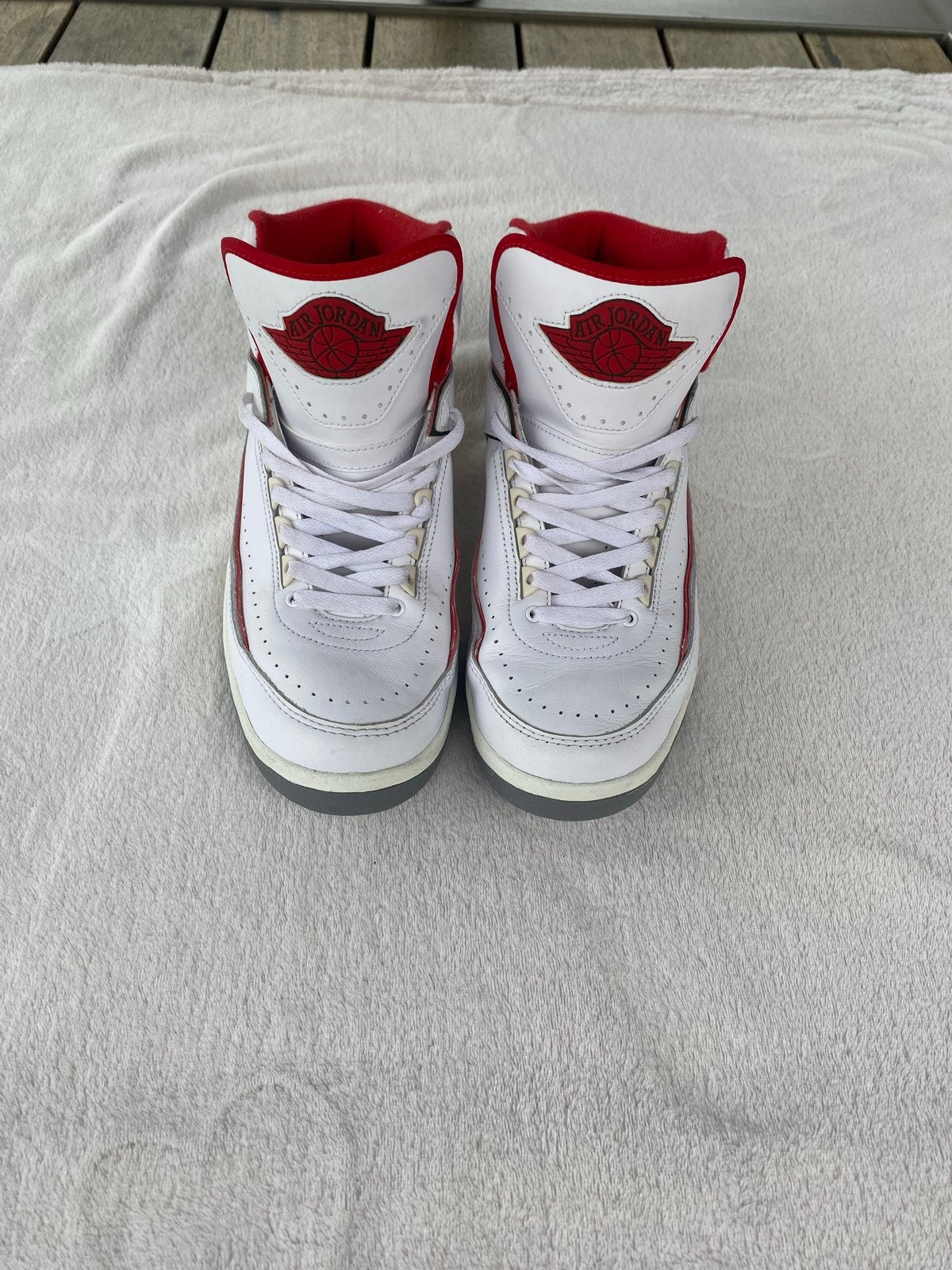 Nike Air Jordan 2 Retro Low SP x Shelflife, Wit, Ophalen of Verzenden, Sneakers of Gympen, Zo goed als nieuw