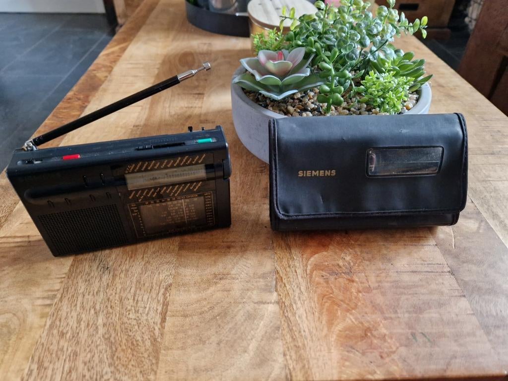 wereldontvanger siemens rk-712 radio, Audio, Tv en Foto, Radio's, Ophalen, Gebruikt