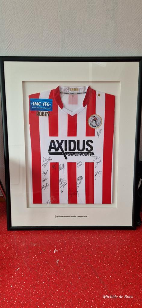 Ingelijst shirt Sparta met handtekeningen, Verzamelen, Ophalen, Zo goed als nieuw, Sparta, Shirt
