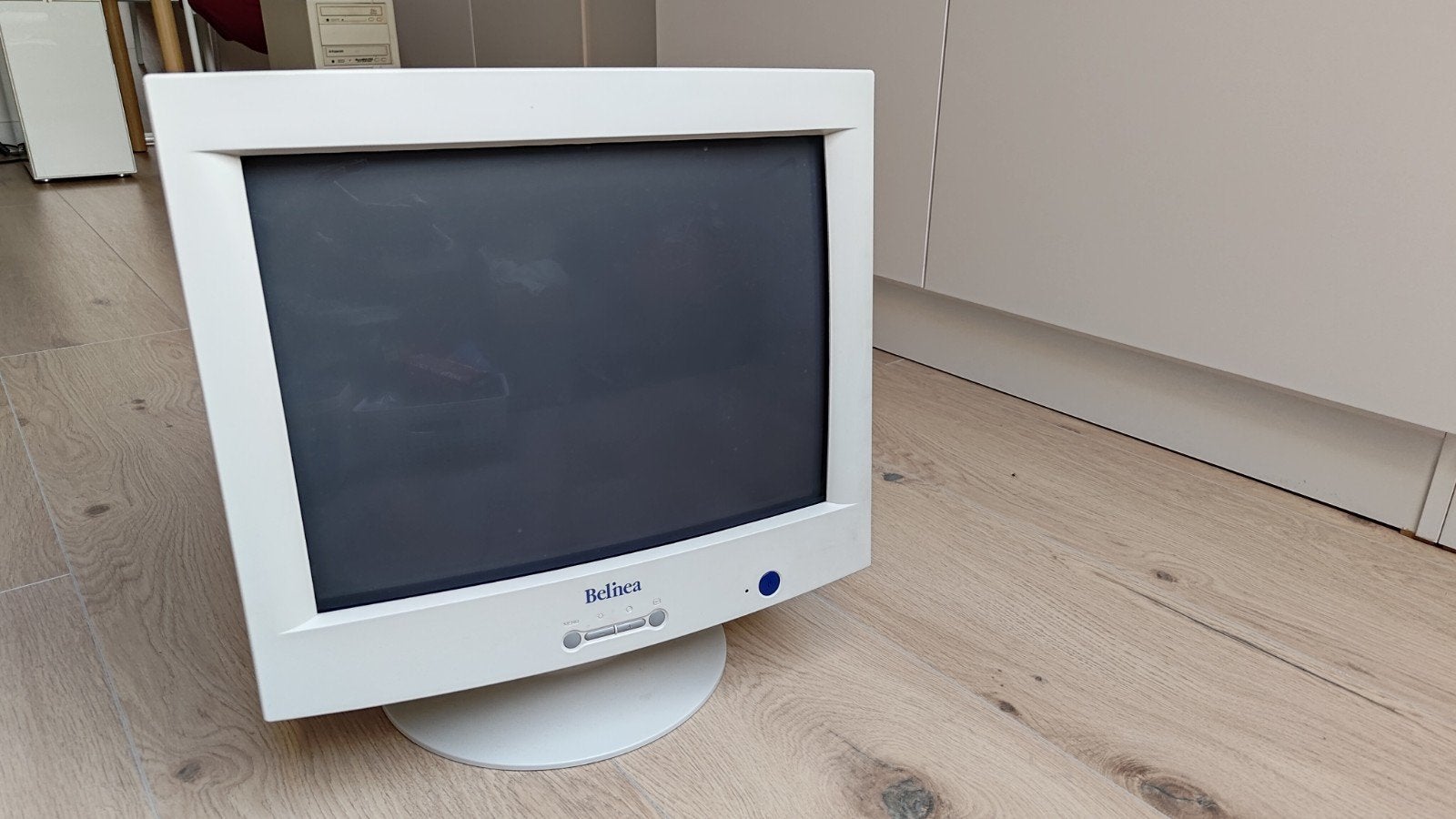 CRT-monitor Belinea 10 30 26 17 inch (Nieuwstaat + OVP), Computers en Software, Monitoren, Belinea, 17 inch, Zo goed als nieuw