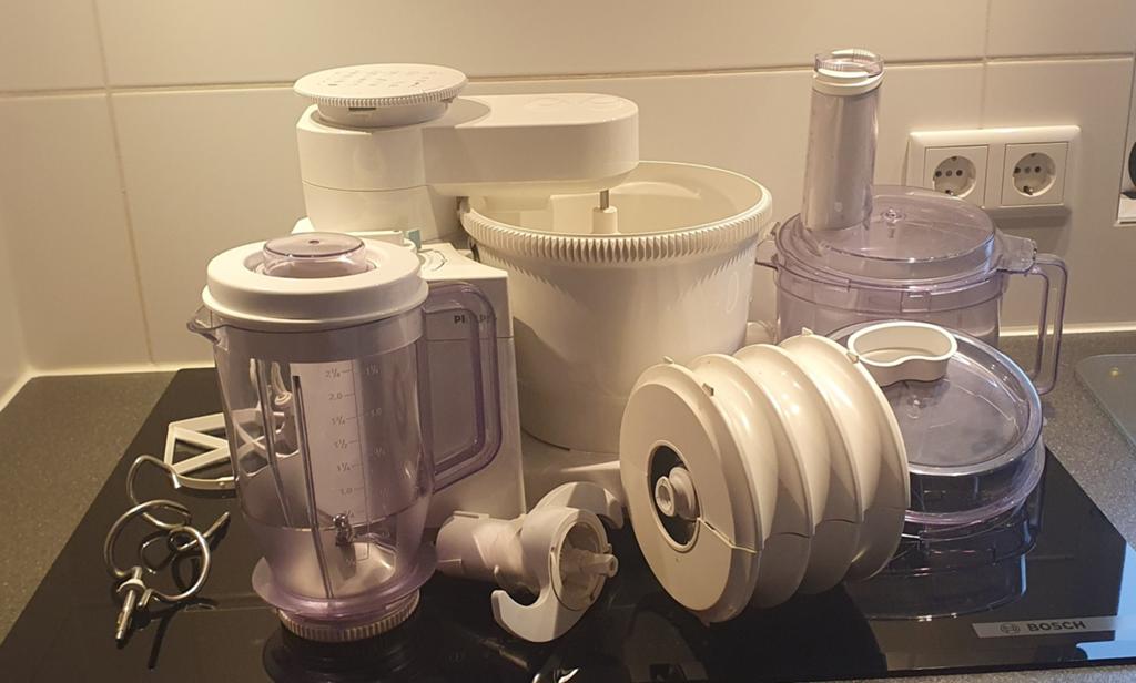 Complete Philips keukenmachine HR7805A, Witgoed en Apparatuur, Keukenmixers, 3 snelheden of meer, Ophalen