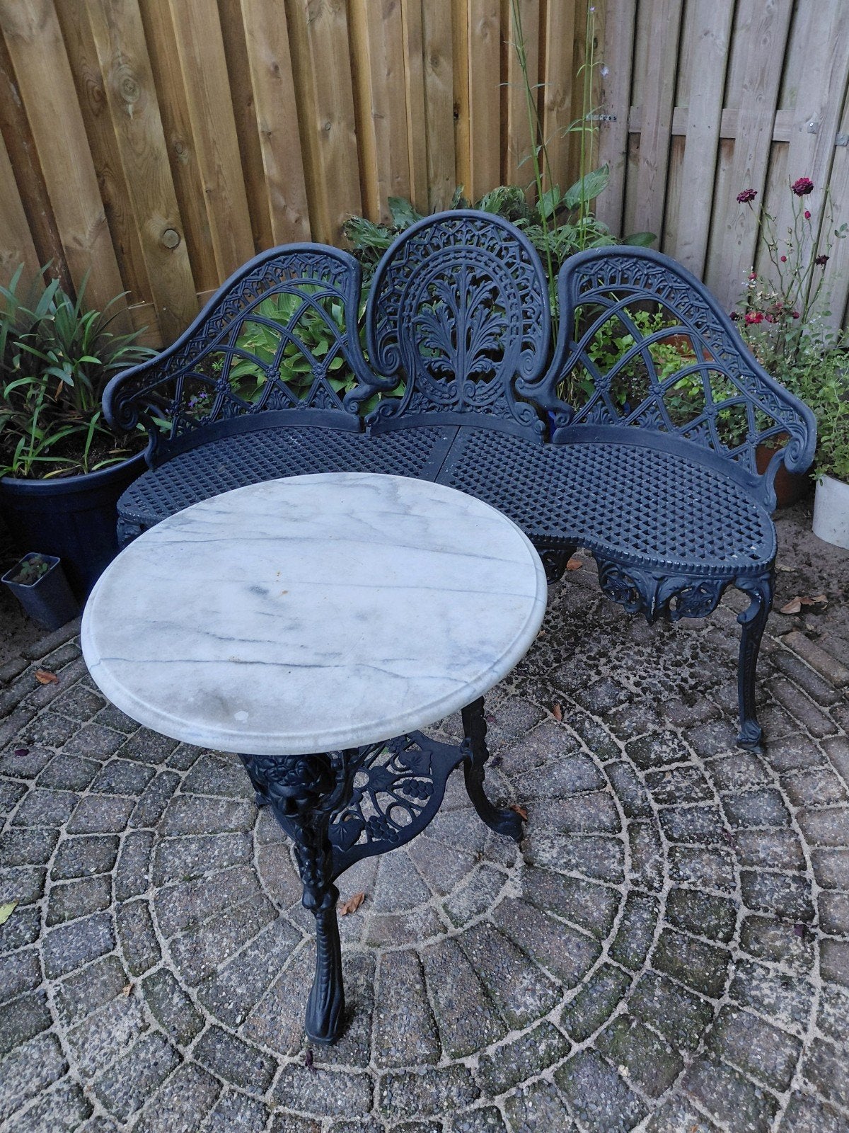 Tuinbank en tafeltje, gemoffeld aluminium met marmeren blad., Ophalen, Aluminium