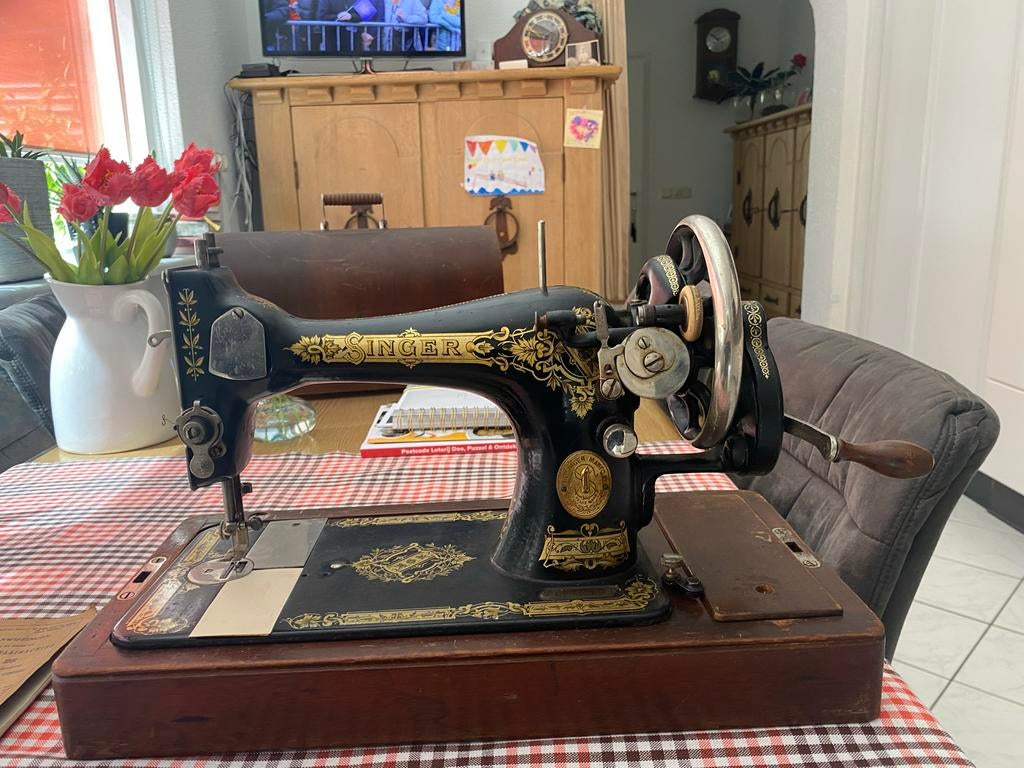 Antieke Singer Naaimachine met Handleiding (1923), Antiek en Kunst, Ophalen of Verzenden