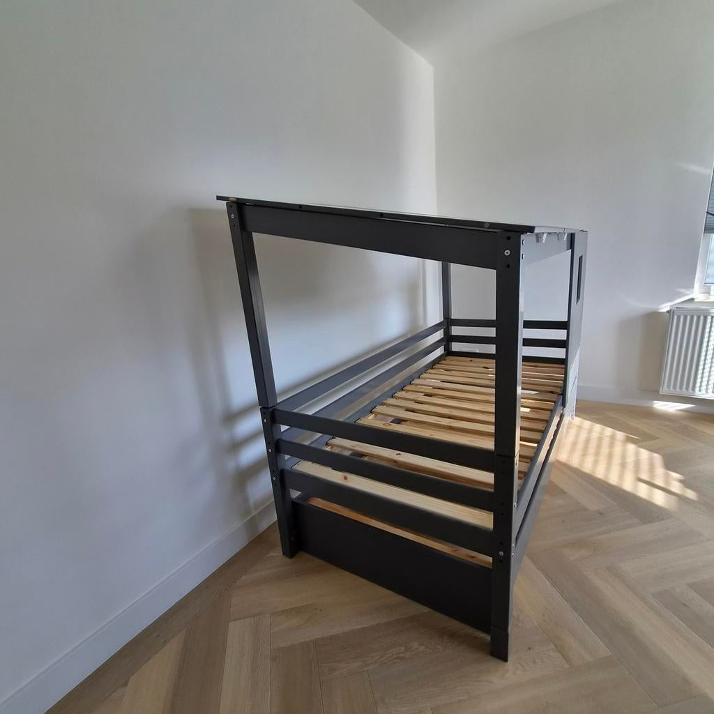 Kinderbed met onderschuifbed - Grijs, Ophalen of Verzenden, Gebruikt