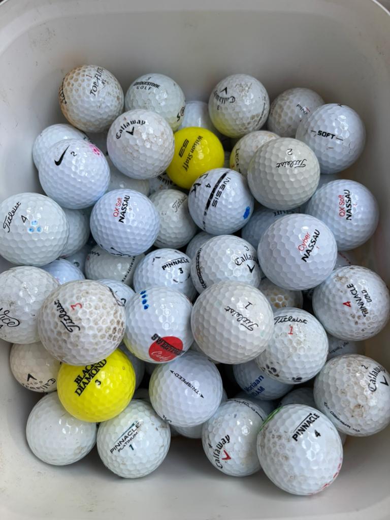 100 gebruikte golfballen van diverse merken, Ophalen, Gebruikt, Bal(len), Overige merken