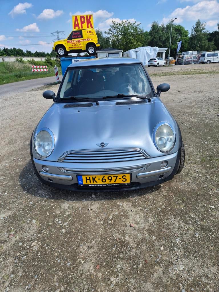 2 voor de prijs van 1 mini one, Voorwielaandrijving, Zwart, 4 stoelen, Handgeschakeld