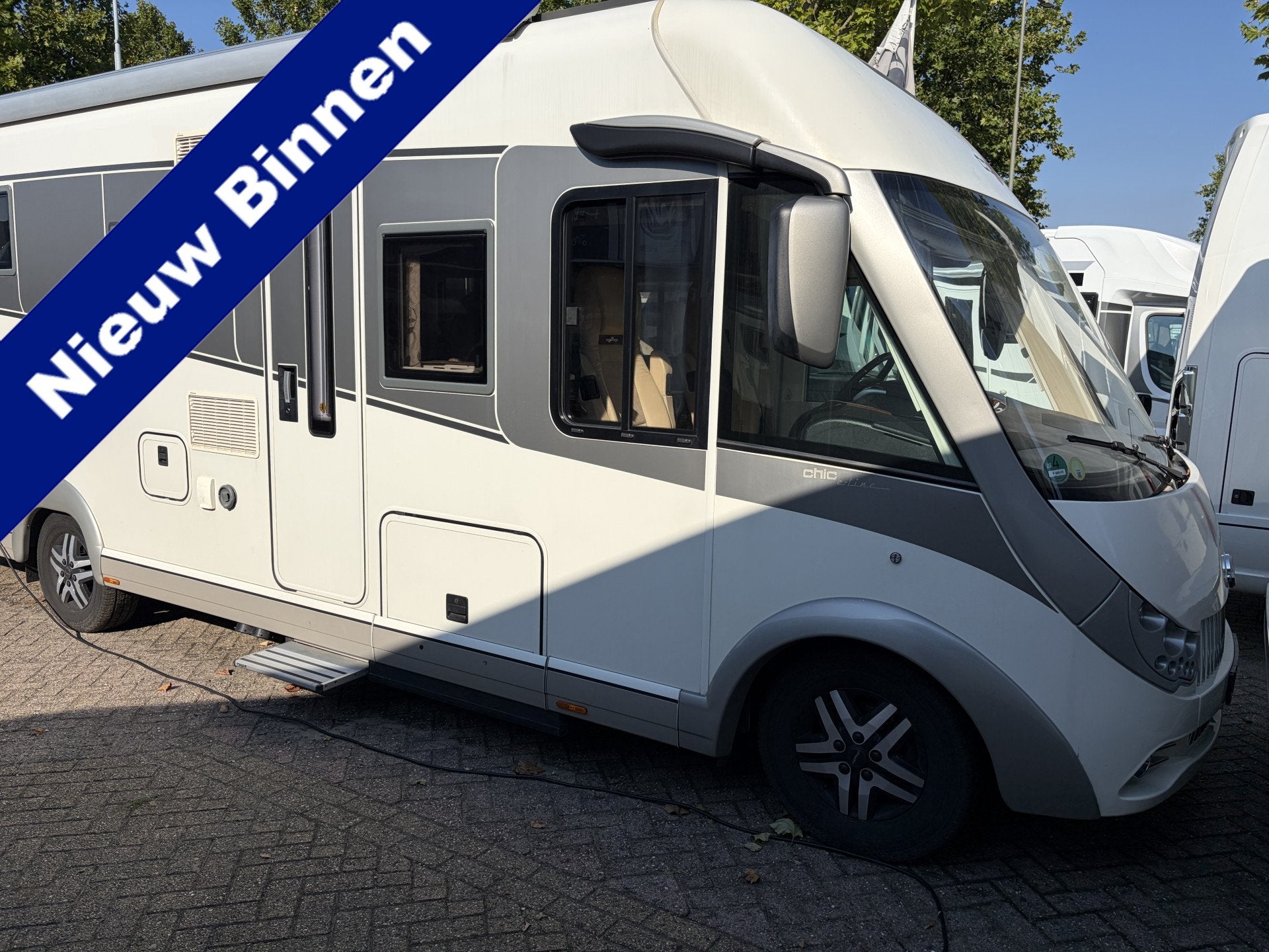 Carthago CHIC E-LINE I 51 QB Queensbed Hefbed Levelsysteem a, Caravans en Kamperen, Campers, Galliersweg 39
5349AT  OSS, NL, 7 tot 8 meter