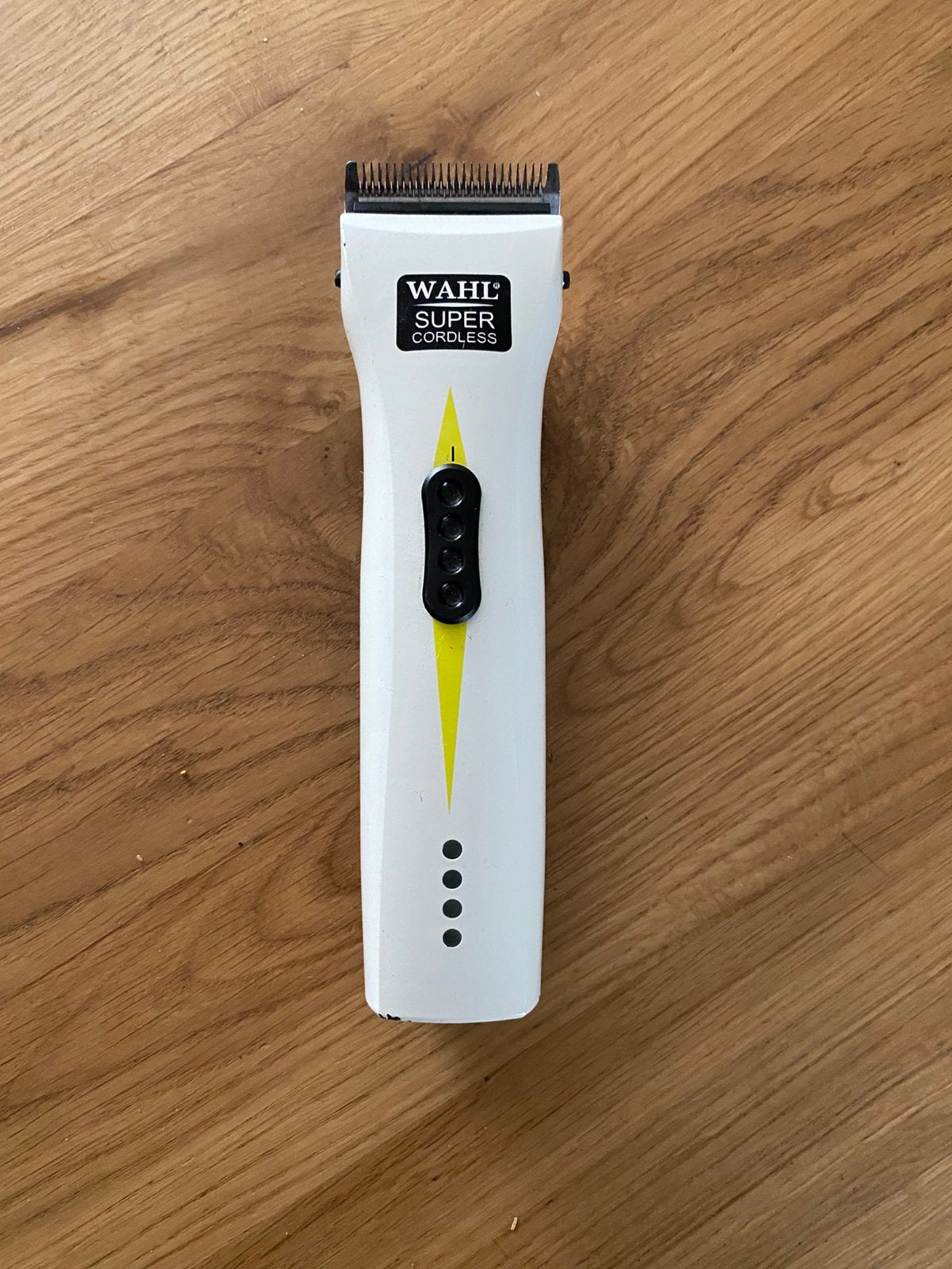 Wahl tondeuse en verfkar en kapperskar met inhoud, Ophalen of Verzenden, Zo goed als nieuw, Tondeuse