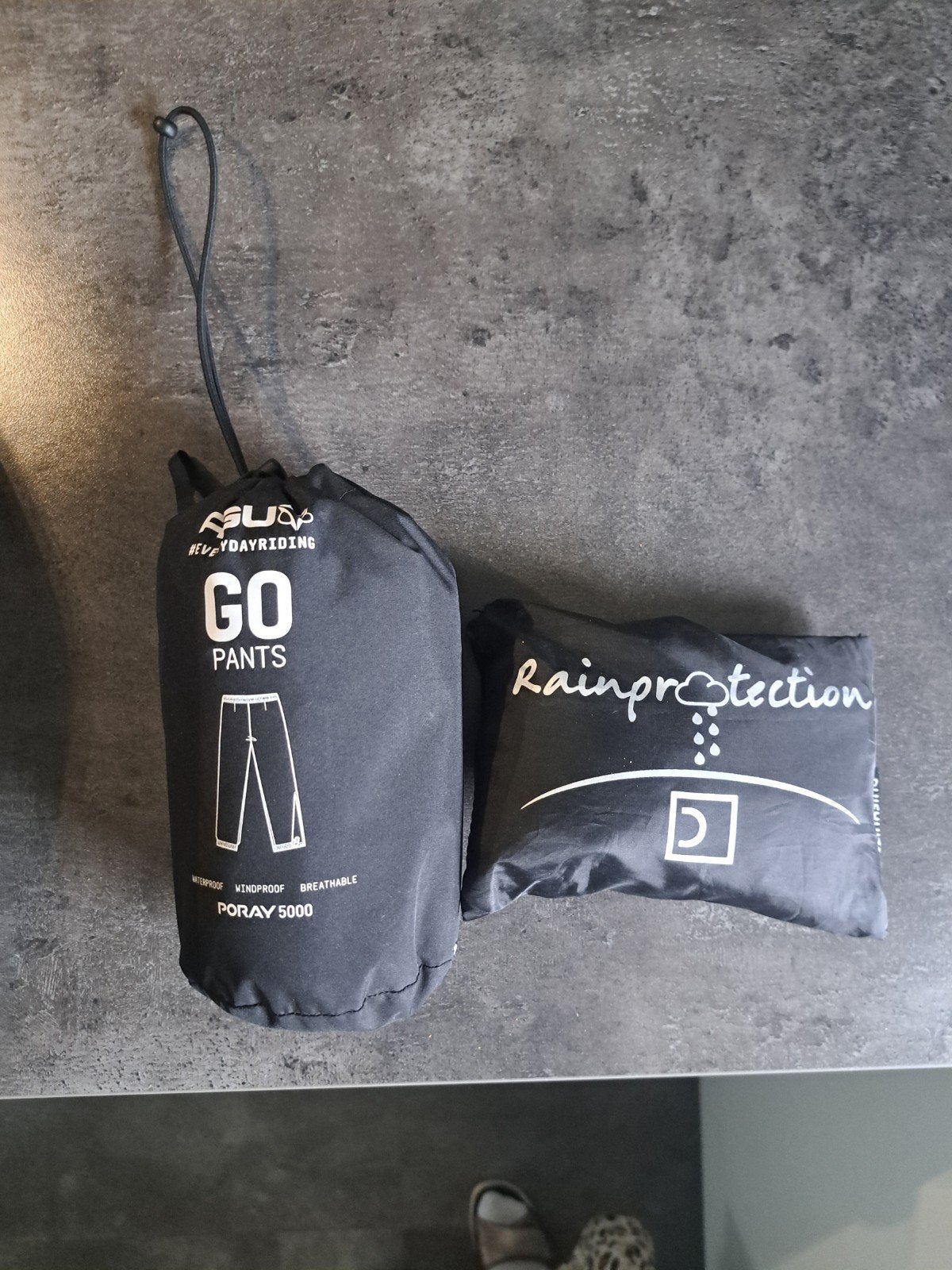 AGU Go Pants regenbroek - Maat XL, Caravans en Kamperen, Regenkleding, Ophalen of Verzenden, Gebruikt, Regenbroek, Heren