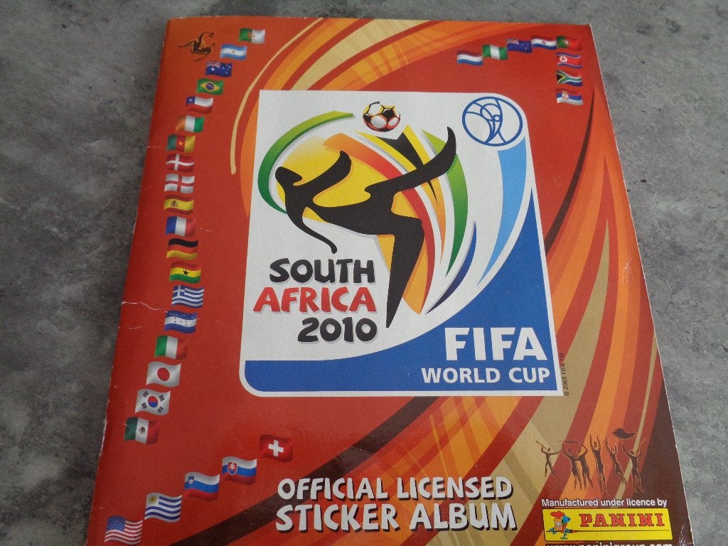 PANINI VOETBAL WORLD CUP 2010 S.AFRICA VOLL. PLAATJES ALBUM, Verzenden, Zo goed als nieuw, Meerdere stickers