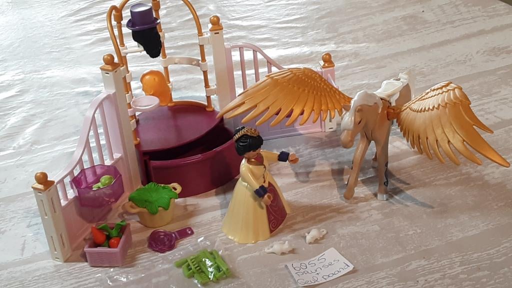 6855 prinses met gevleugeld paard/pegasus, Ophalen of Verzenden, Zo goed als nieuw