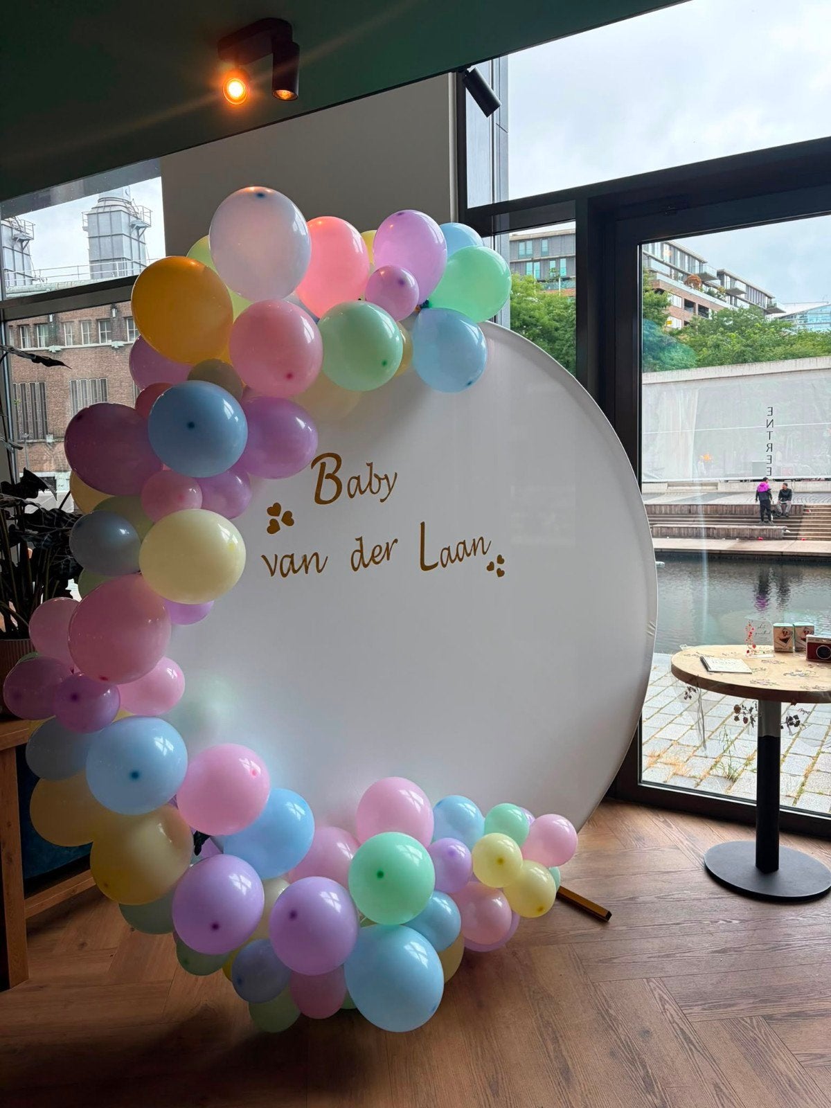 Babyshower ballonnenboog en welkomstbord, Ophalen