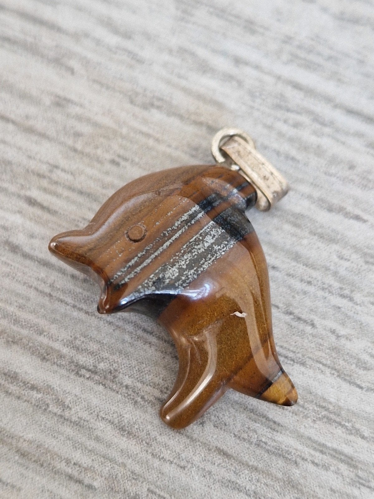Tijgeroog dolfijn hanger edelsteen, Bruin, Nieuw, Ophalen of Verzenden, Steen of Mineraal