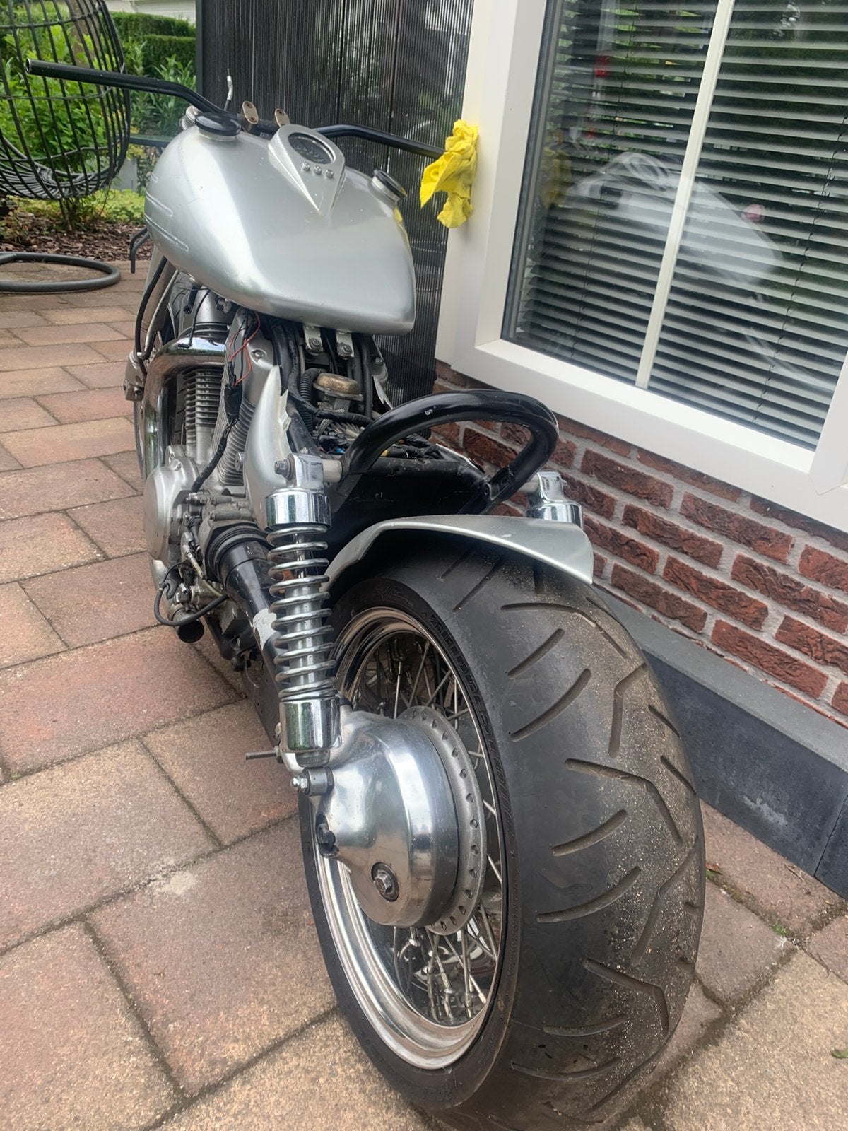 Intruder 1400 project, Motoren, Ophalen