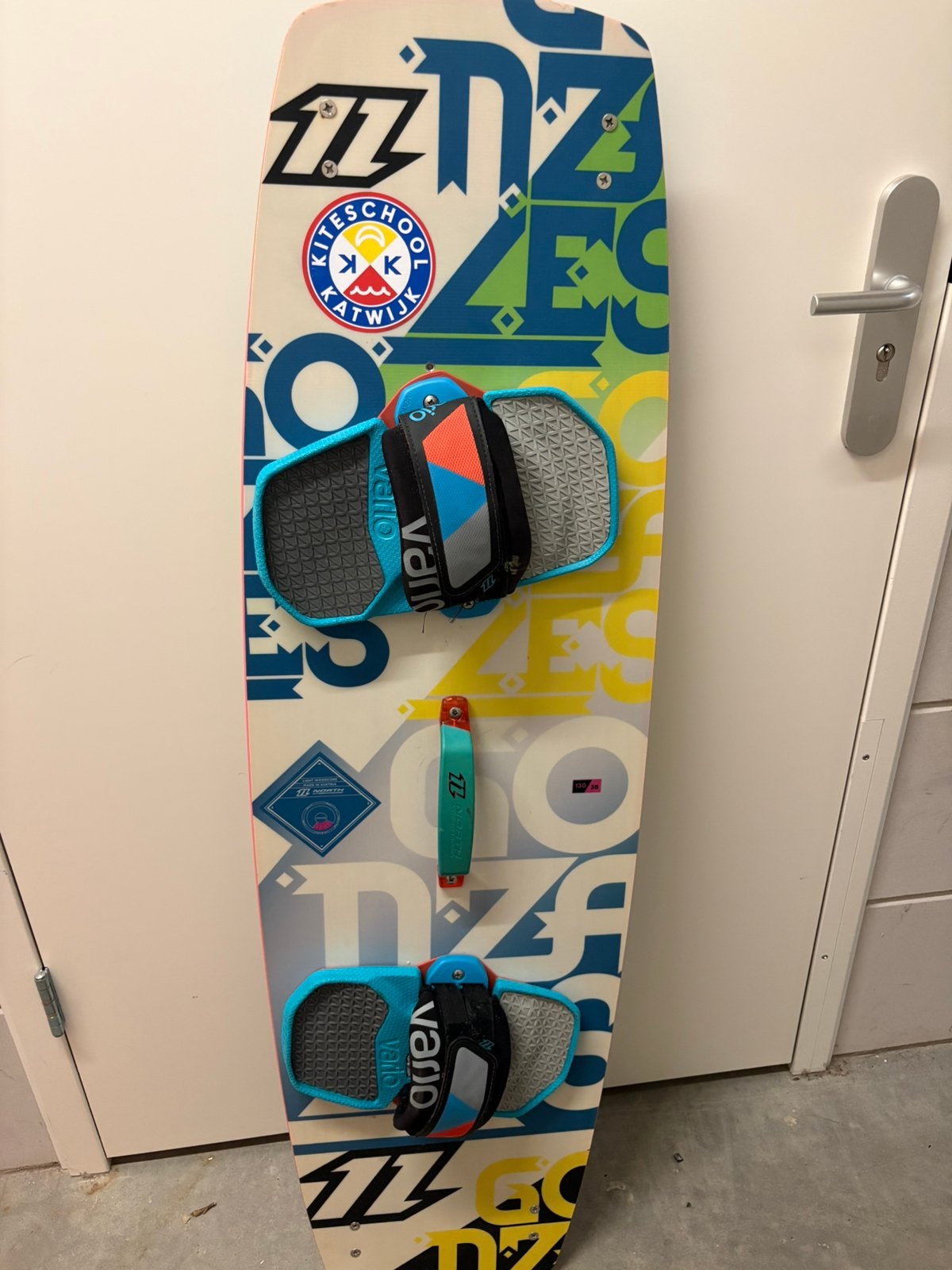 Kiteboard 130x38, Watersport en Boten, Kitesurfen, Twintip, Ophalen of Verzenden, Zo goed als nieuw, 4 m² of minder