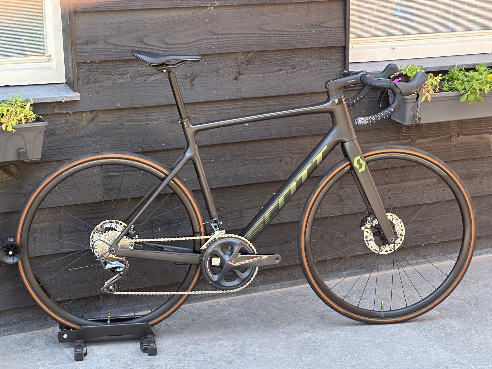 Scott Addict 20 Ultegra L incl. GARANTIE, Carbon, Zo goed als nieuw, Meer dan 20 versnellingen, 53 tot 57 cm
