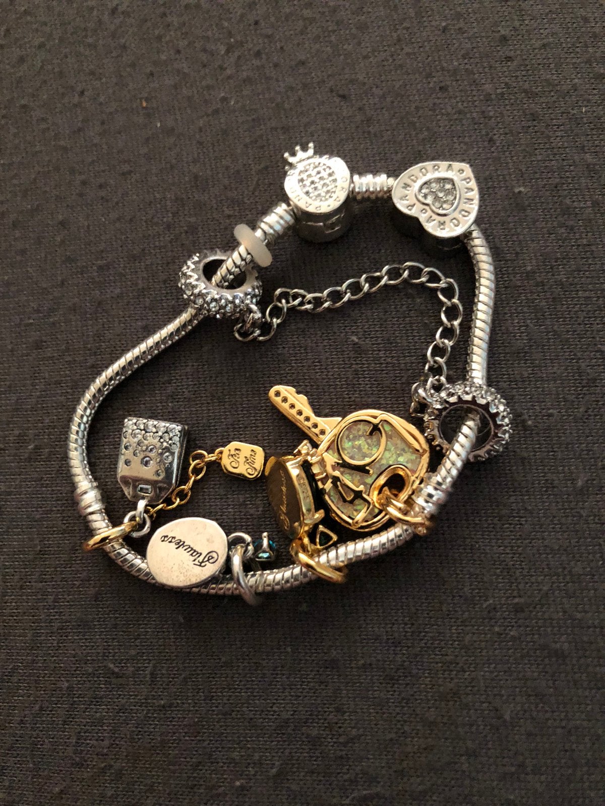 Disney bedelarmband met diverse bedels, Sieraden, Tassen en Uiterlijk, Armbanden, Overige materialen, Gebruikt, Ophalen of Verzenden