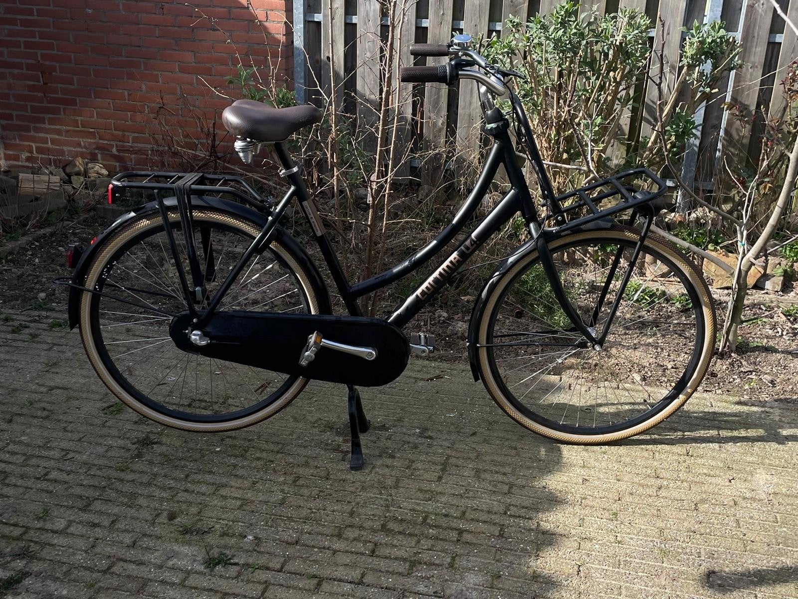 Cortina U4 Transportfiets - Zwart, 4 jaar oud, 56 cm of meer, Ophalen, Zo goed als nieuw, (Extra) lage instap