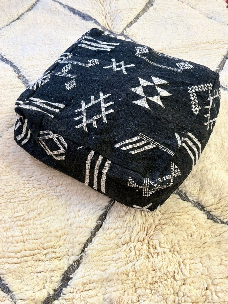 Kelim Marokkaanse poef zwart wit, Nieuw, Ophalen of Verzenden, Stof, 50 tot 75 cm