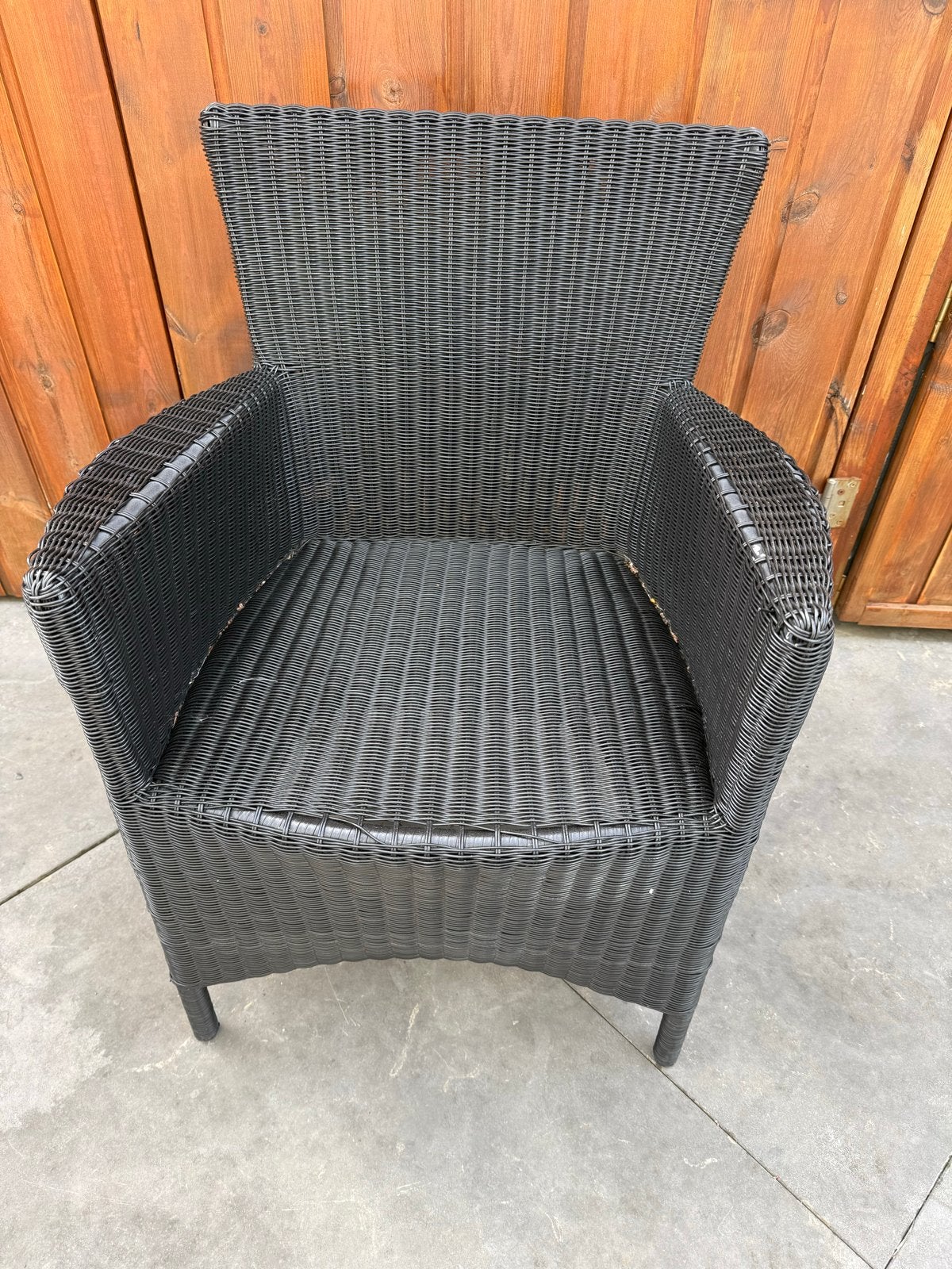 Zwarte Wicker Tuinstoel met Armleuningen, Tuin en Terras, Ophalen of Verzenden, Zo goed als nieuw, Wicker