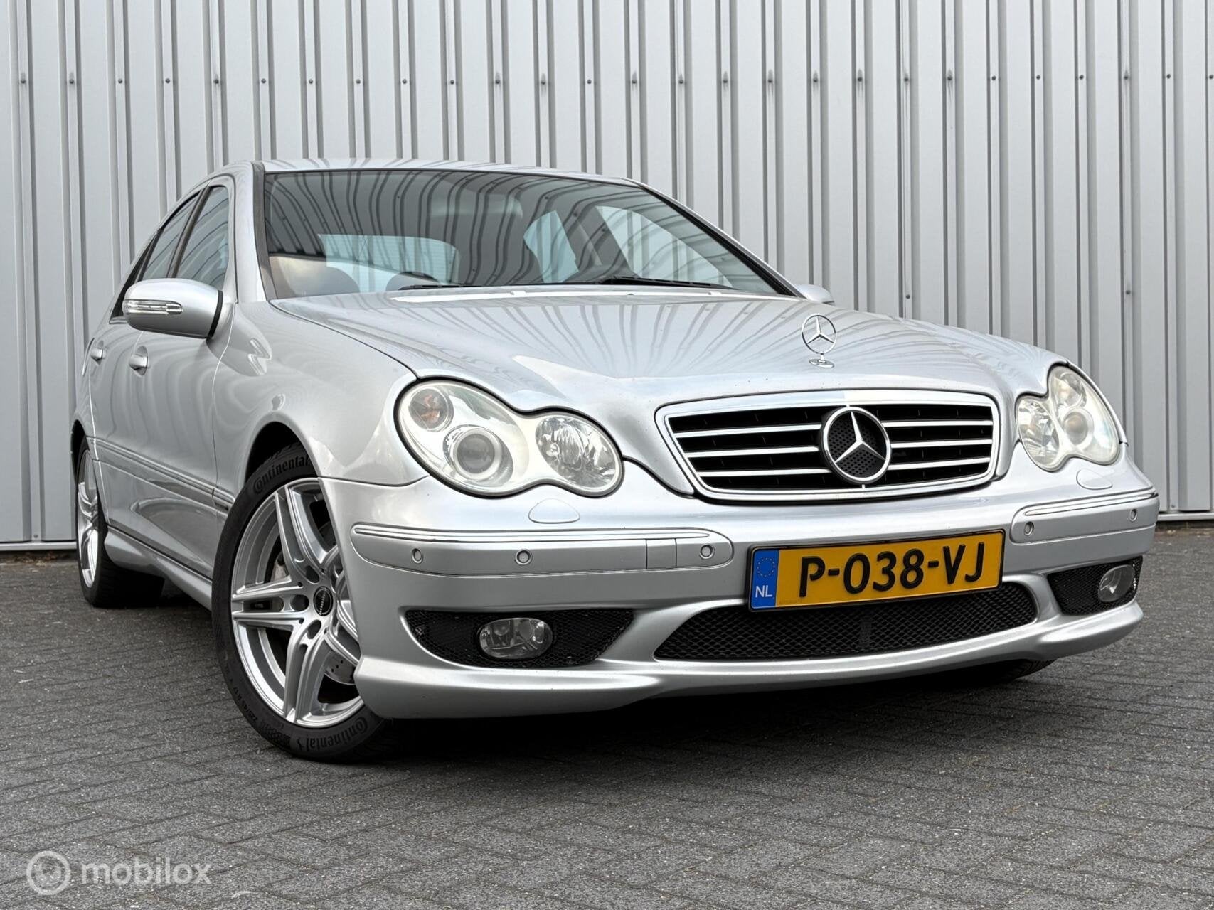 Mercedes C-klasse 230 V6 Sport | AMG | Aut | Youngtimer | 05, Automaat, Achterwielaandrijving, Gebruikt, Zwart