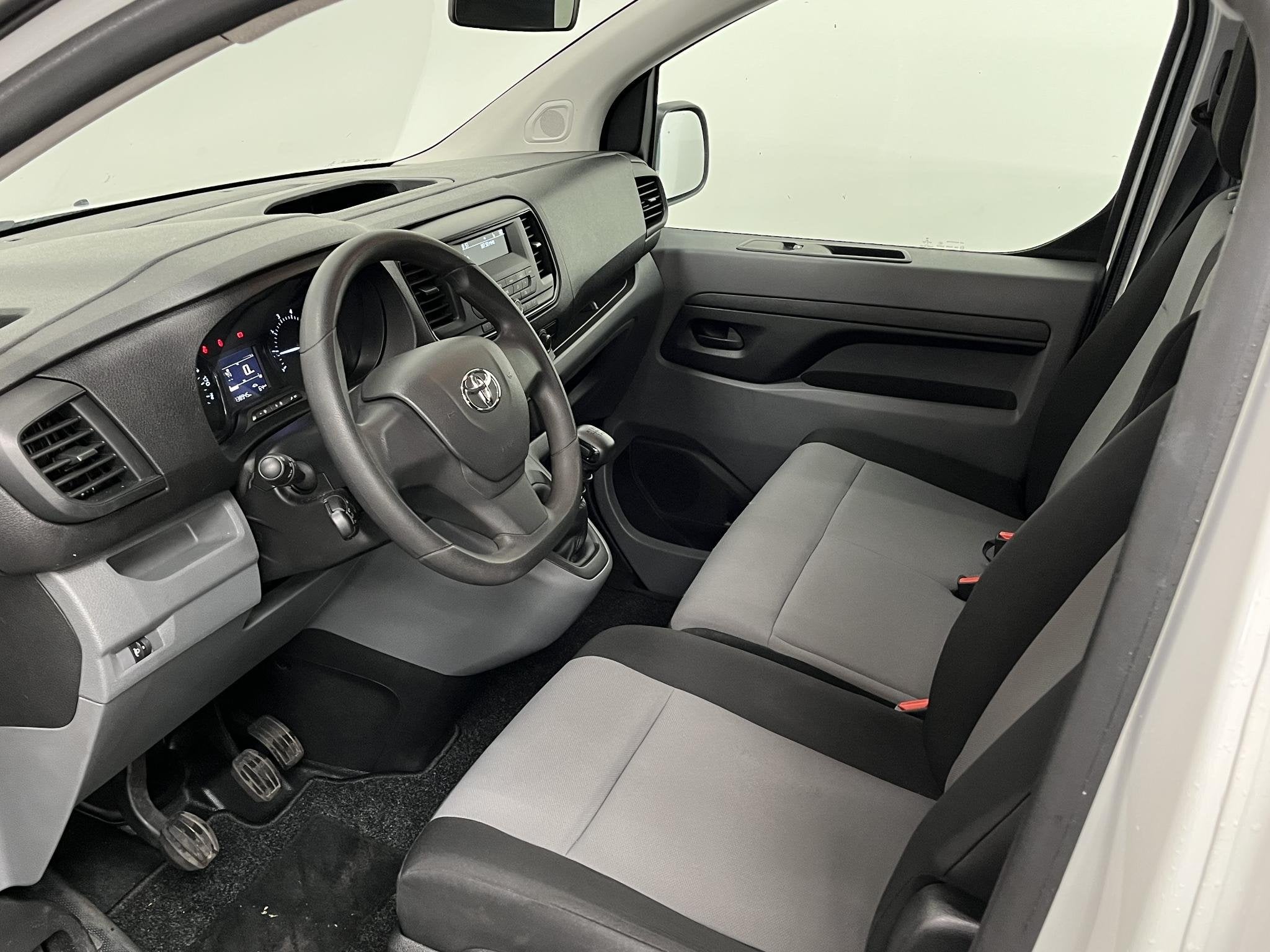 Toyota PROACE Shuttle 1.5 D-4D Cool Comfort Long 9persoons P, Stof, Euro 6, ProAce, Wit
