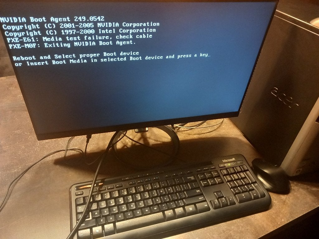 Acer PC + beeldscherm + muis + toetsenbord, Ophalen, Gebruikt, 2 tot 3 Ghz, Met monitor