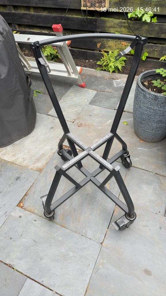 Big Green Egg IntEggrated nest met handler large, Ophalen, Zo goed als nieuw, Big Green Egg (origineel)
