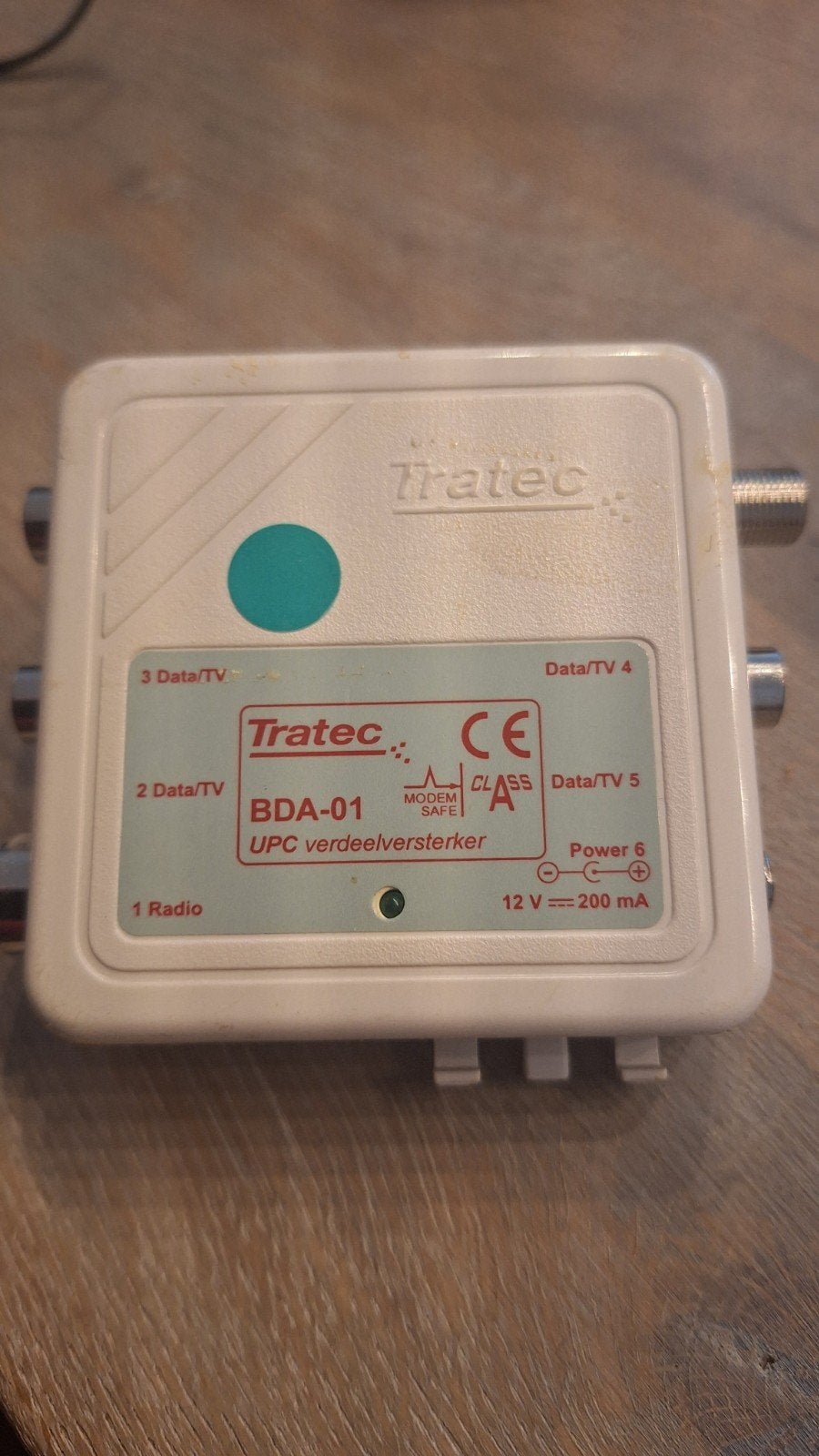 Tratec BDA-01 UPC verdeelversterker met adapter, Ophalen of Verzenden, Gebruikt, Overige kabels