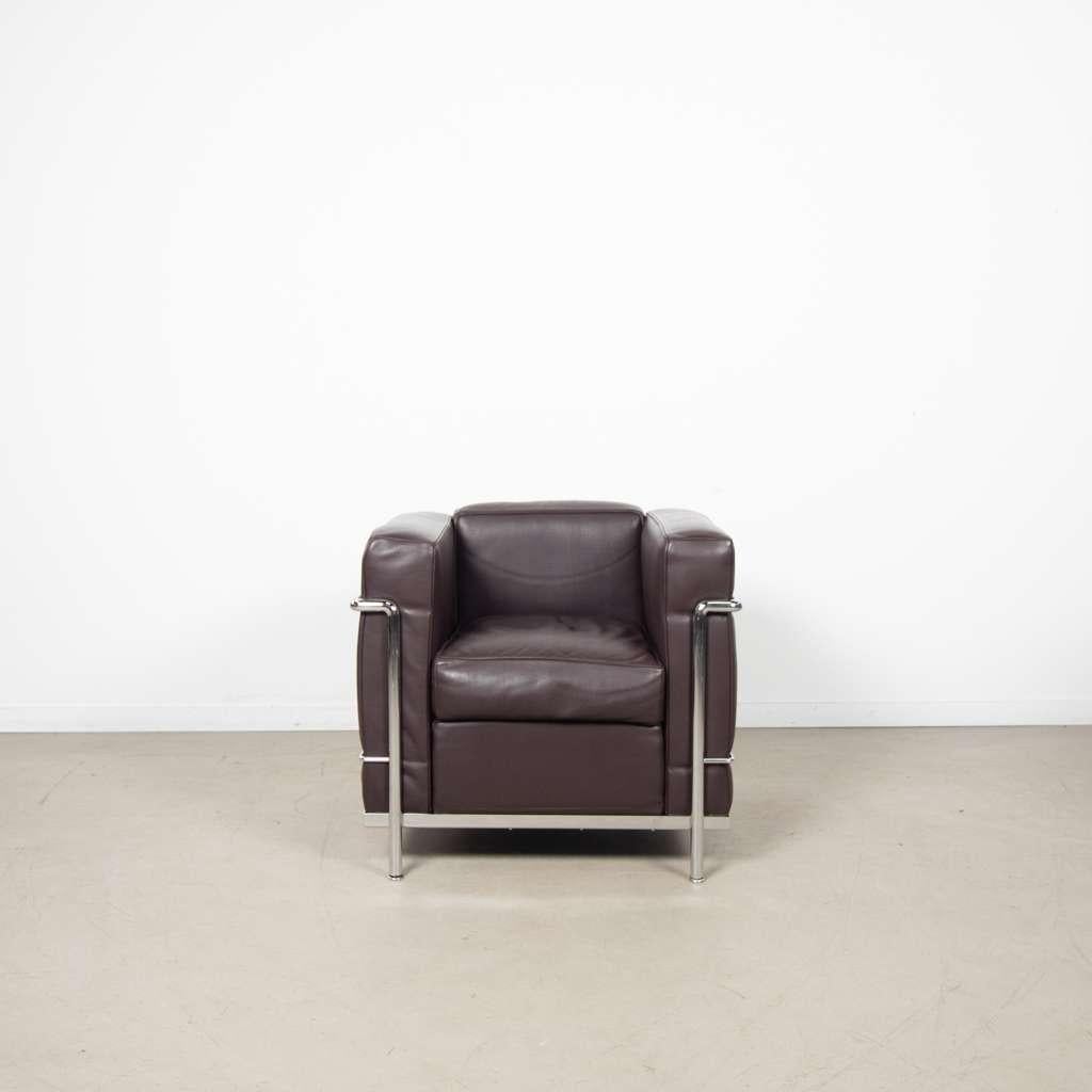 2x Cassina LC2 Fauteuil Donkerbruin Leer, Niet ingevuld, Minder dan 75 cm, Niet ingevuld, Zo goed als nieuw