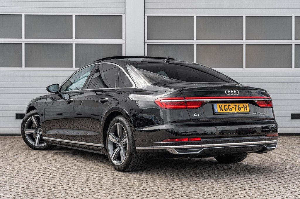 Audi A8 60 TFSIe 449pk quattro | Panoramadak | B&O Audio | 3, Auto's, Audi, Automaat, 14 kWh, 2995 cc, Zwart
