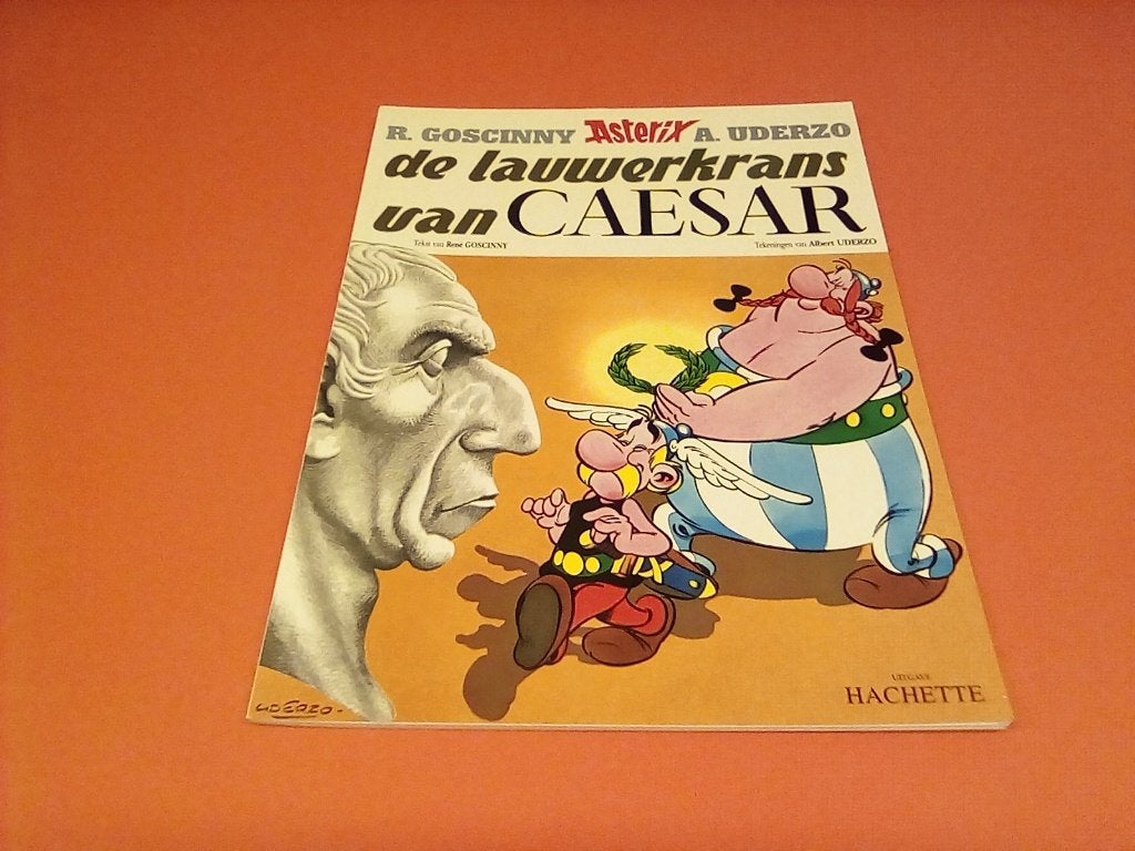 asterix /// de lauwerkrans van caesar ///, Eén stripboek, Ophalen of Verzenden, Gelezen