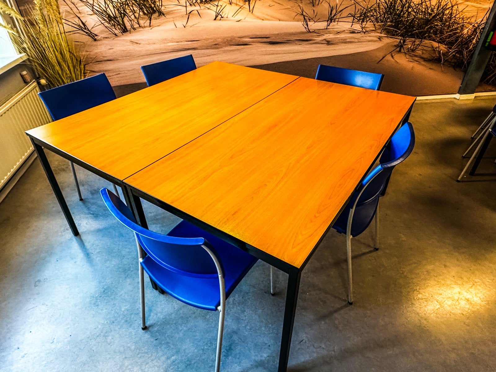 Ahrend tafels (16x) en ergonomische stoelen (10x), Ophalen, Gebruikt