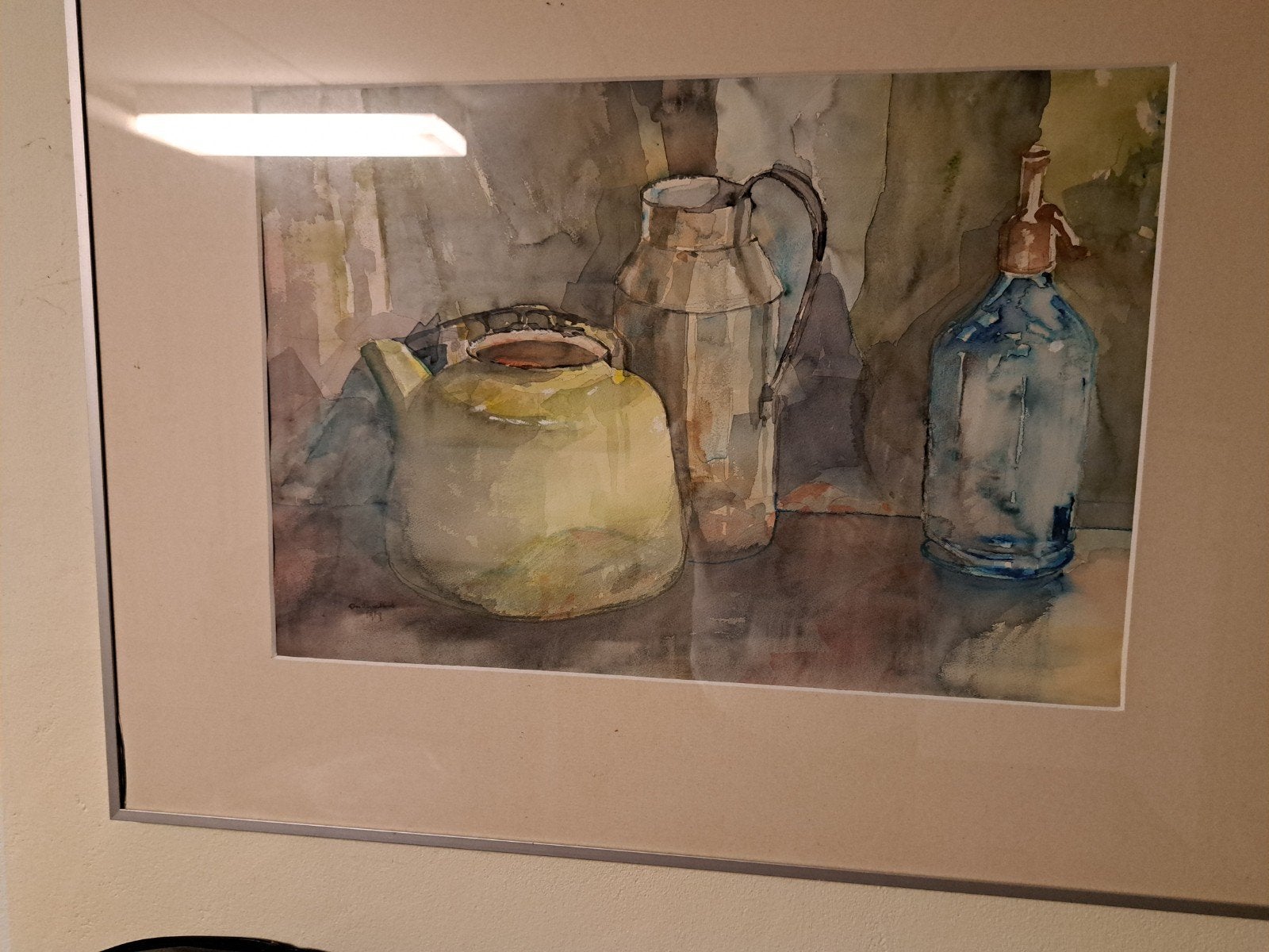 Ingelijste aquarel van stilleven met theepot en fles, Antiek en Kunst, Kunst | Schilderijen | Klassiek, Ophalen of Verzenden