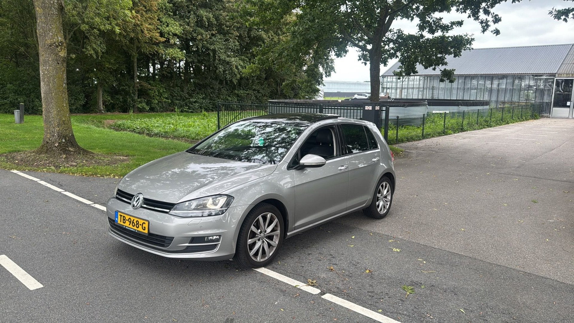 Volkswagen Golf 2.0 TDI Highline PANORAMA DAK AUTOMAAT LEER, Auto's, Euro 5, Gebruikt, 680 kg, 4 cilinders