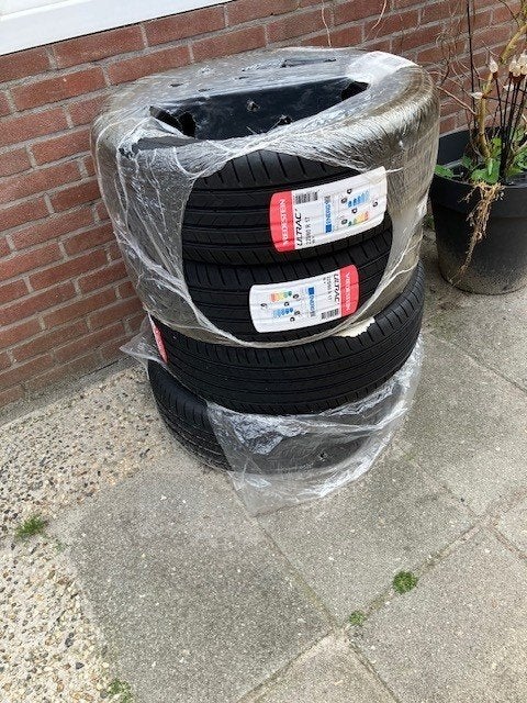 zomerbanden Vredensteijn Ultrac 235/60/R17, Ophalen, Nieuw, 17 inch, 235 mm