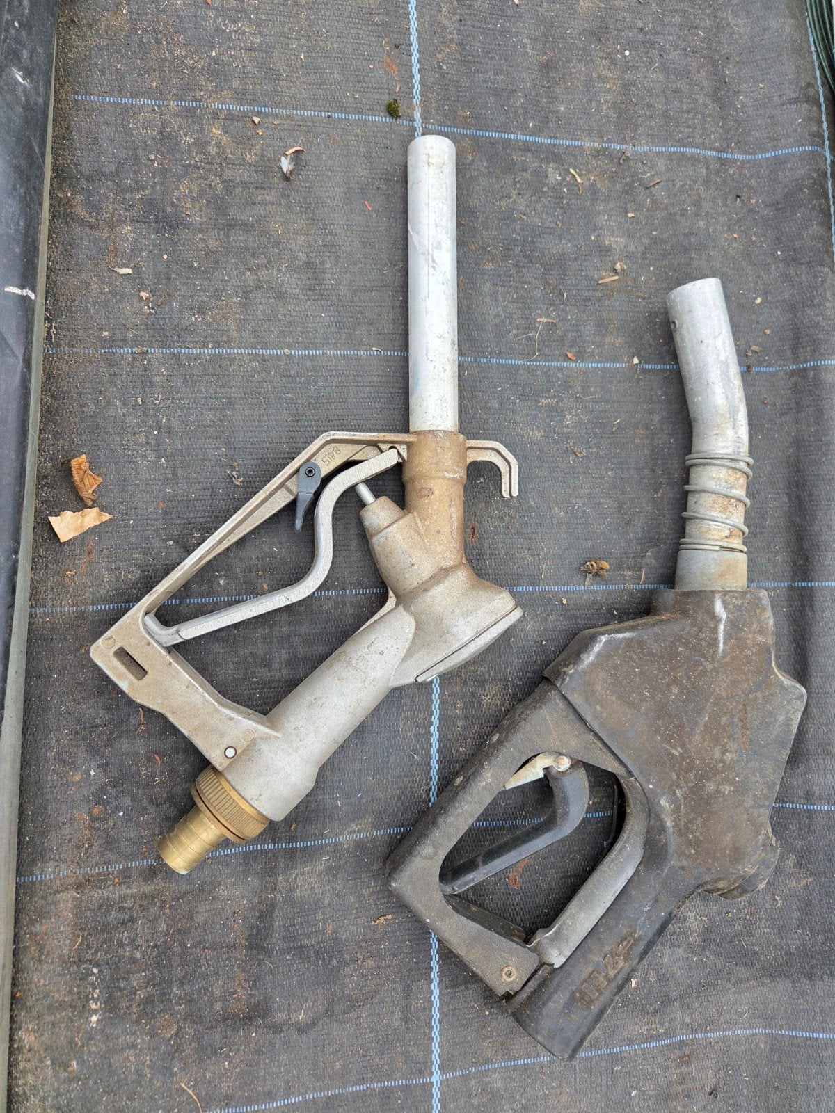 Tank pistool 2 stuks bieden., Ophalen
