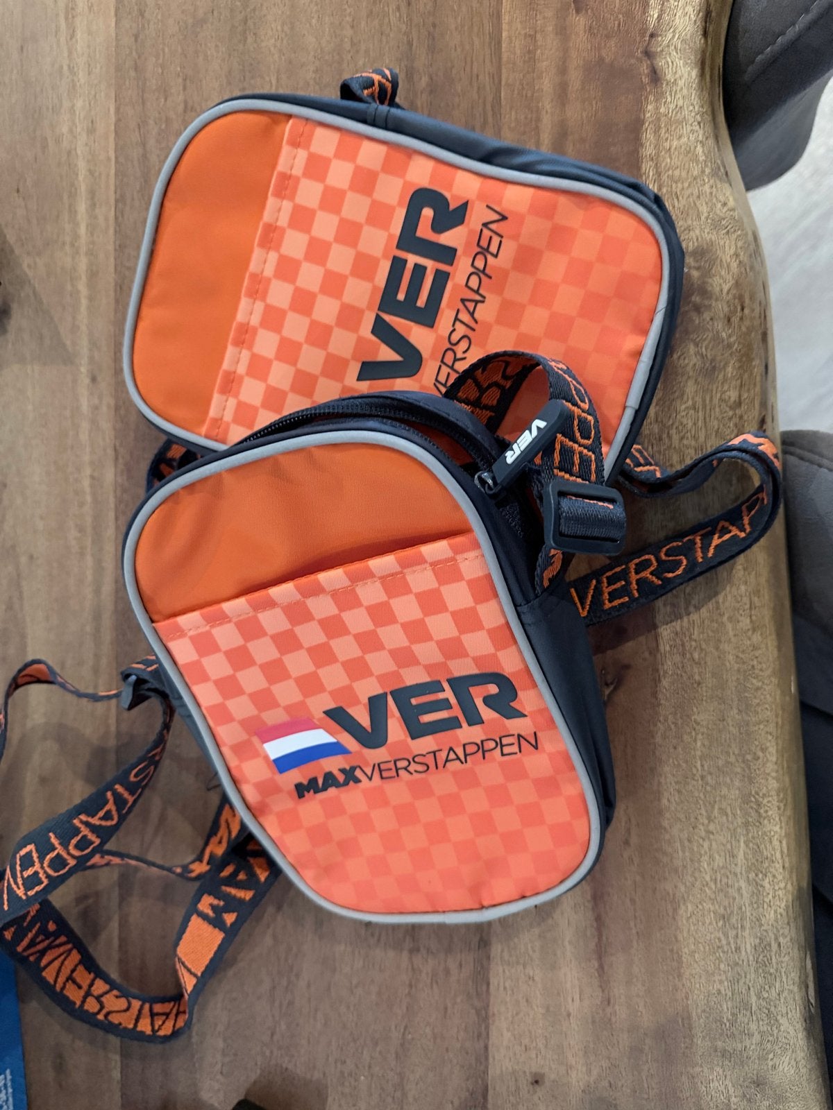 Max Verstappen Tasje - Oranje/Zwart, Ophalen of Verzenden, Zo goed als nieuw, Oranje, Overige merken