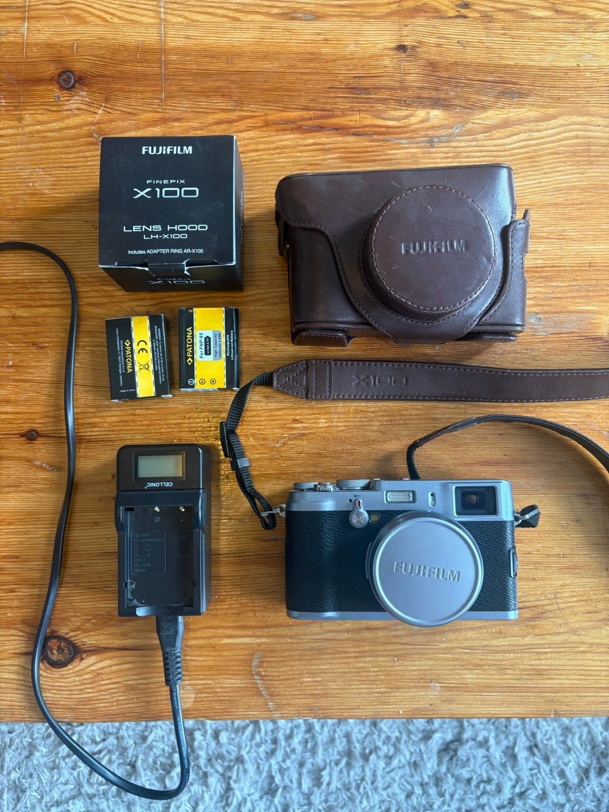 Fujifilm FinePix X100 Compactcamera - Zilver/Zwart, Ingebouwde flitser, Ophalen of Verzenden, Zo goed als nieuw, Fujifilm