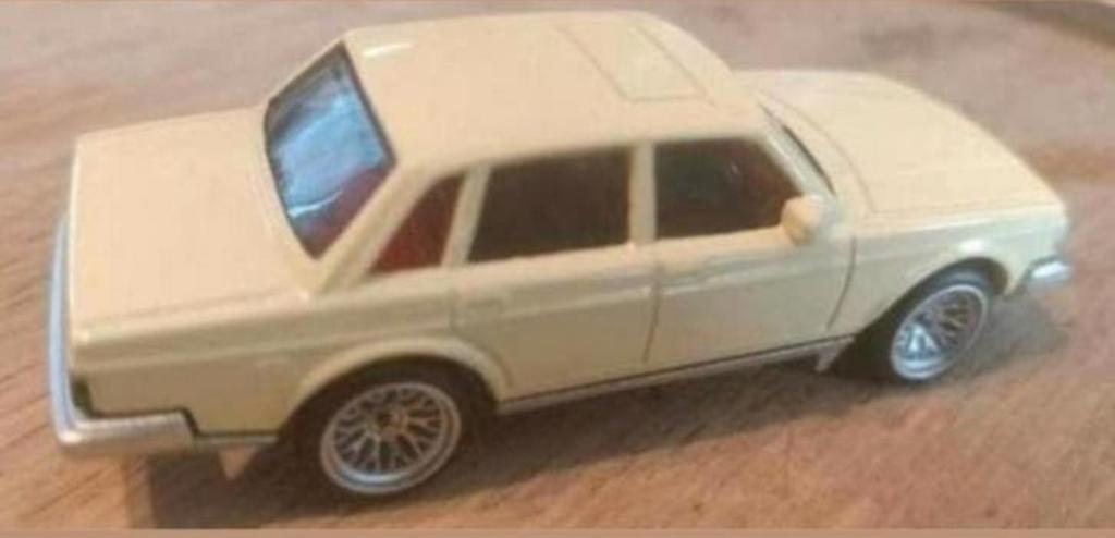 Nieuwe aangepaste VOLVO 240 matchbox,BBS velgen,div details, Ophalen of Verzenden, Nieuw, Auto, Matchbox